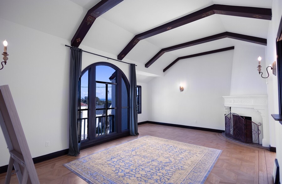 Building Photo - 212 Tocoloma Ave