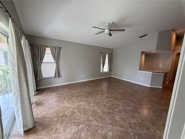 Building Photo - 9836 Luna Cir