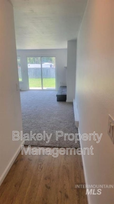 Building Photo - 2768 Siesta Ln