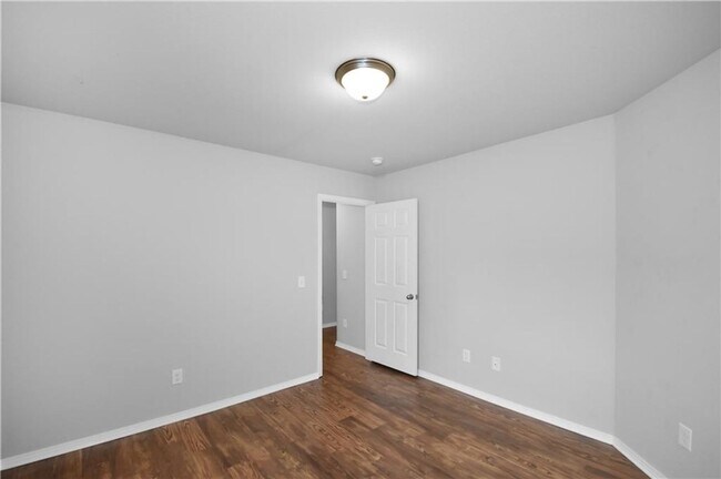 Building Photo - 1240 Lariat Dr