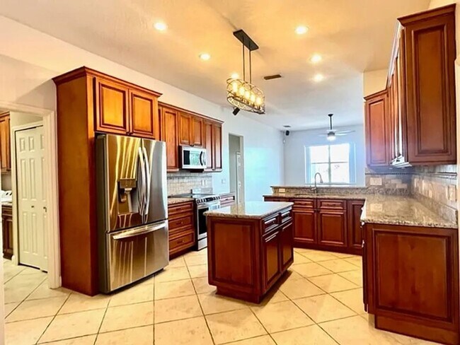 Building Photo - 2415 Raven Croft Ct