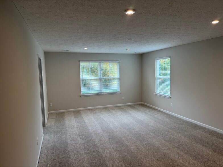Building Photo - 312 Alicia Kelton Dr