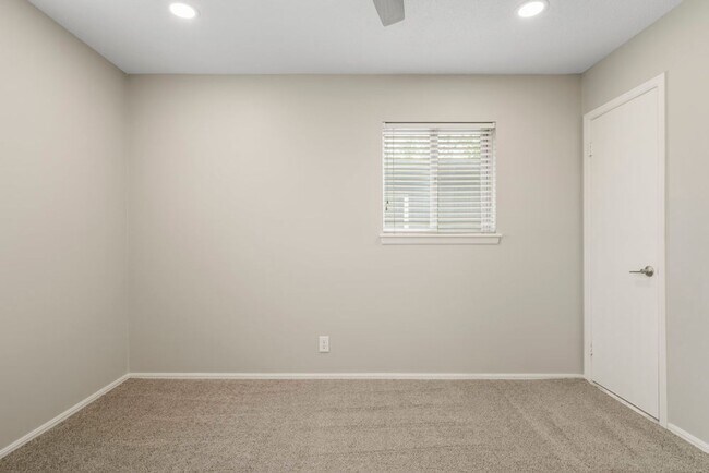 Building Photo - 8340 E 23rd St