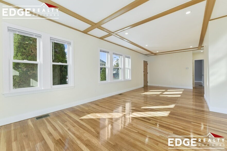 Building Photo - 60 Lane Park