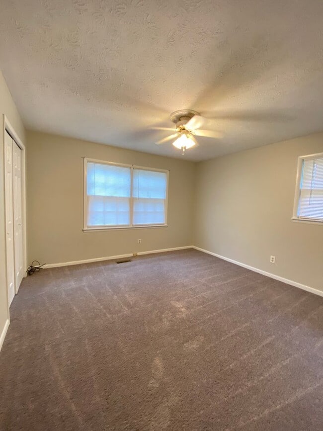 Building Photo - 1032 Emory Pl