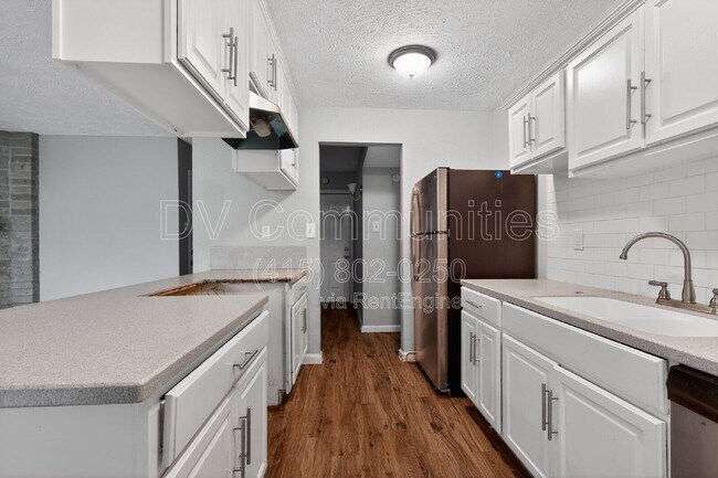 Building Photo - 14630 Edenglen Dr