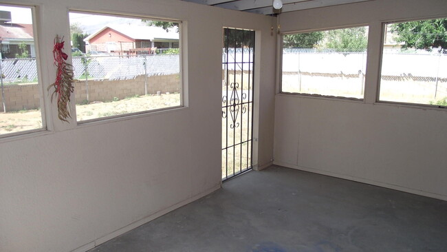 Building Photo - Northeast El Paso 3 Bed