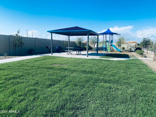 Building Photo - 3729 S 64th Dr
