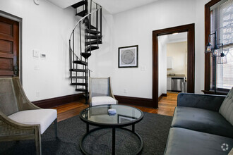 Building Photo - 1848 E 89th St