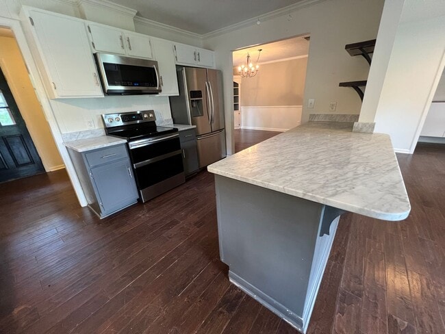 Building Photo - Cary Woods Subdivision