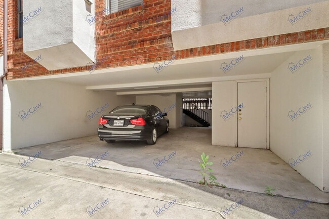 Building Photo - 4141 Hyer St