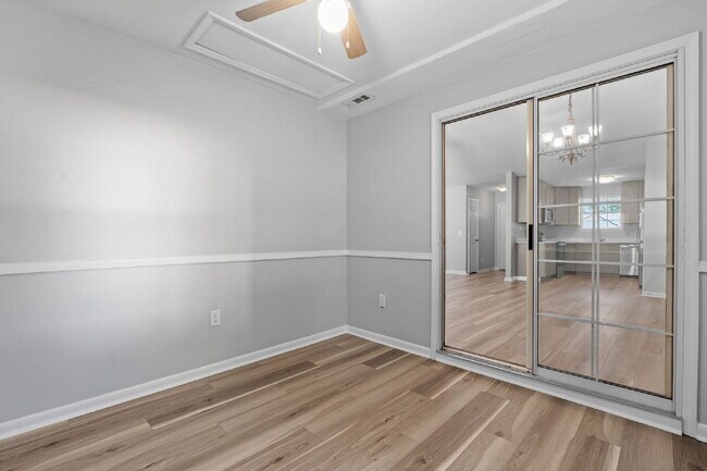 Building Photo - 3 Bedroom 2 bath home on a corner lot in the Telfair community