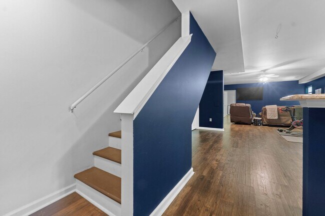 Building Photo - 16611 Highland Summit Dr