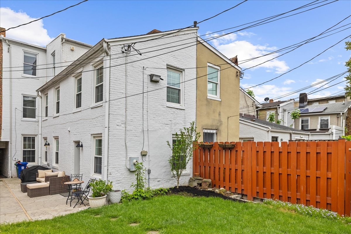 Building Photo - 656 Washington Blvd