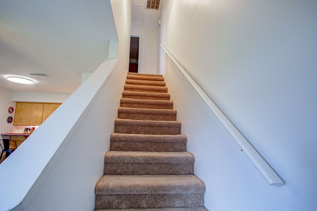 Building Photo - Great Beach Rental