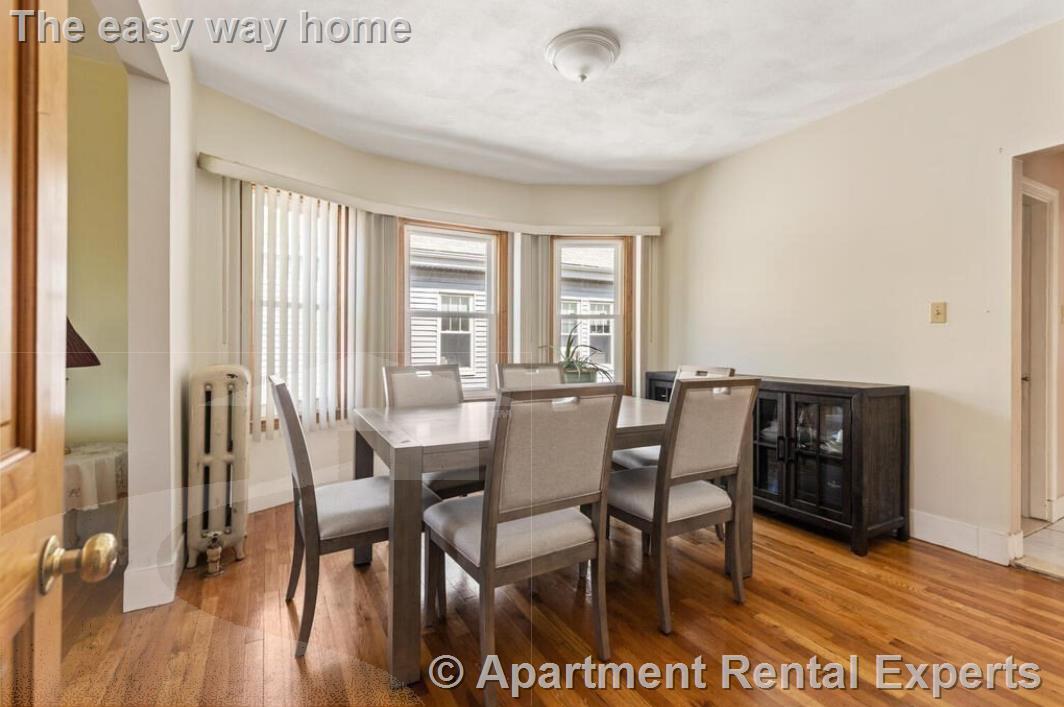 Building Photo - 38 George St