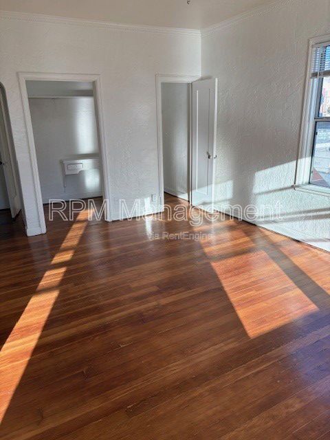 Building Photo - 1523 N McCadden Pl