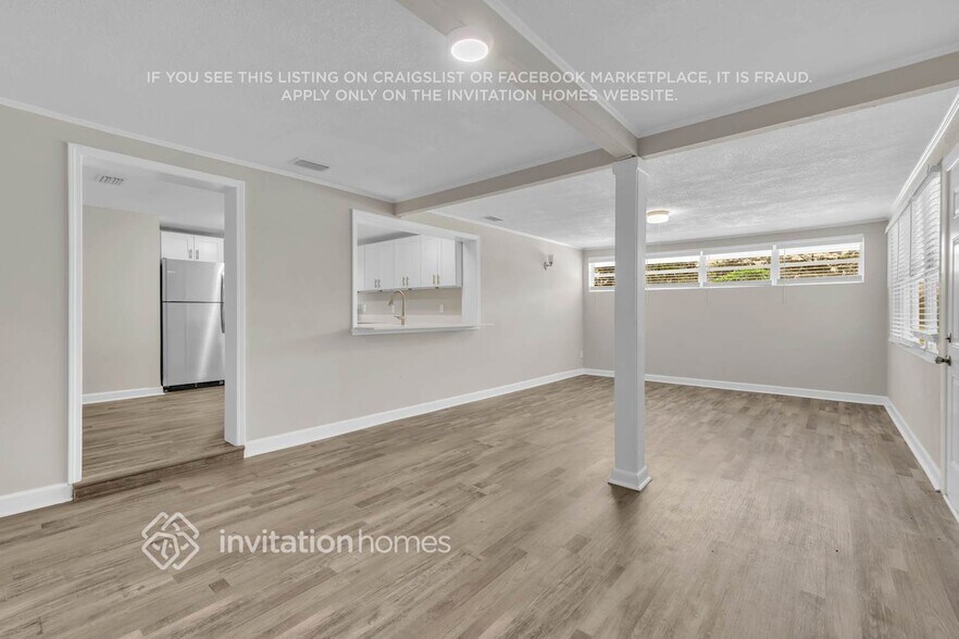Building Photo - 4127 Glenview Rd
