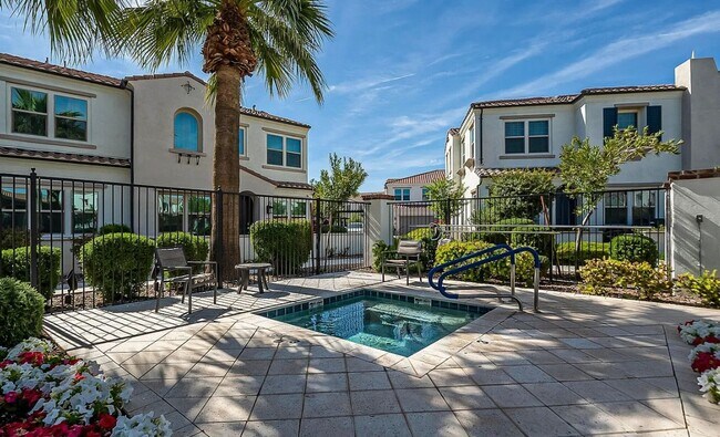 Building Photo - 3 Bedroom Condo in the Siena Community Near S Dobson Rd and W Queen Creek Rd!