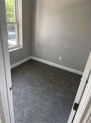 Building Photo - 5529 W Monroe St