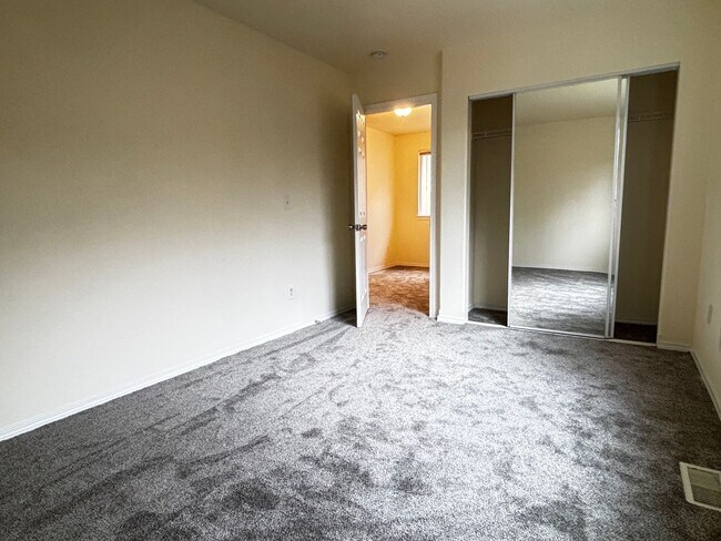 Building Photo - Charming Puyallup Home