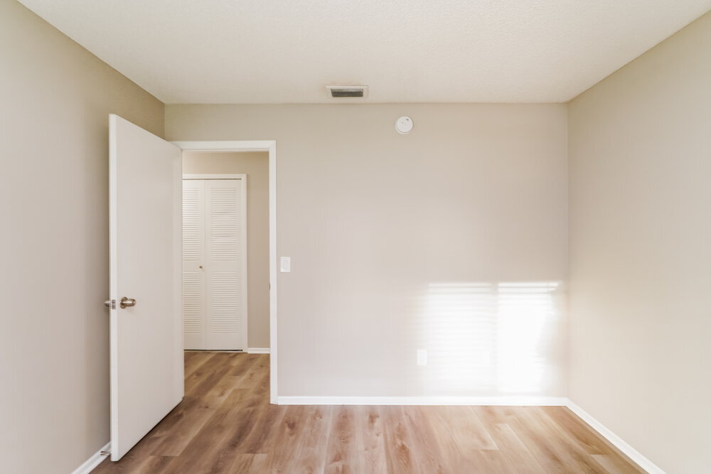 Building Photo - 1304 Sterling Oaks Dr