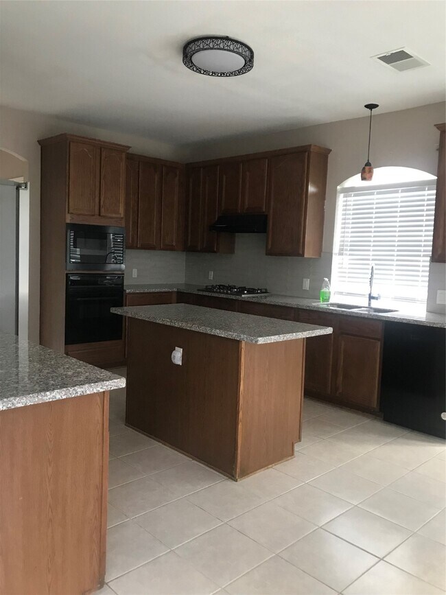 Building Photo - 2206 Lashley Ct