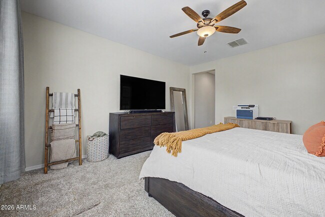 Building Photo - 12113 W Country Club Trail