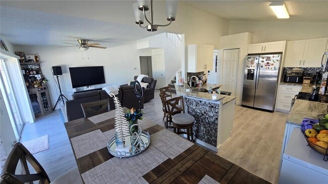 Building Photo - 1851 Wimbledon St