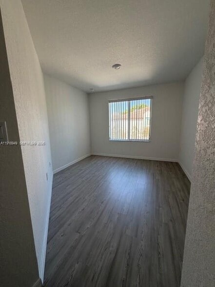 Building Photo - 6280 SW 47th Ct