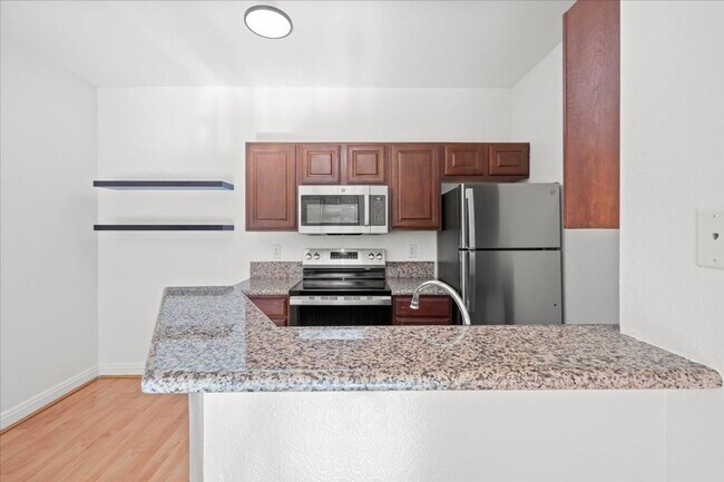 Building Photo - Fabulous Home!