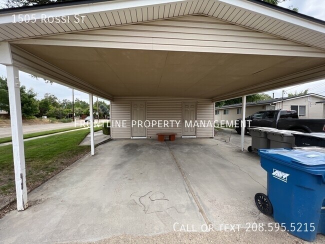 Building Photo - 1505 Rossi St