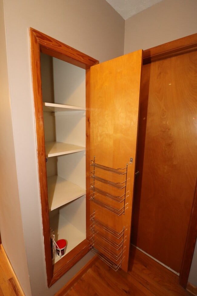 Building Photo - Spacious Home for rent!