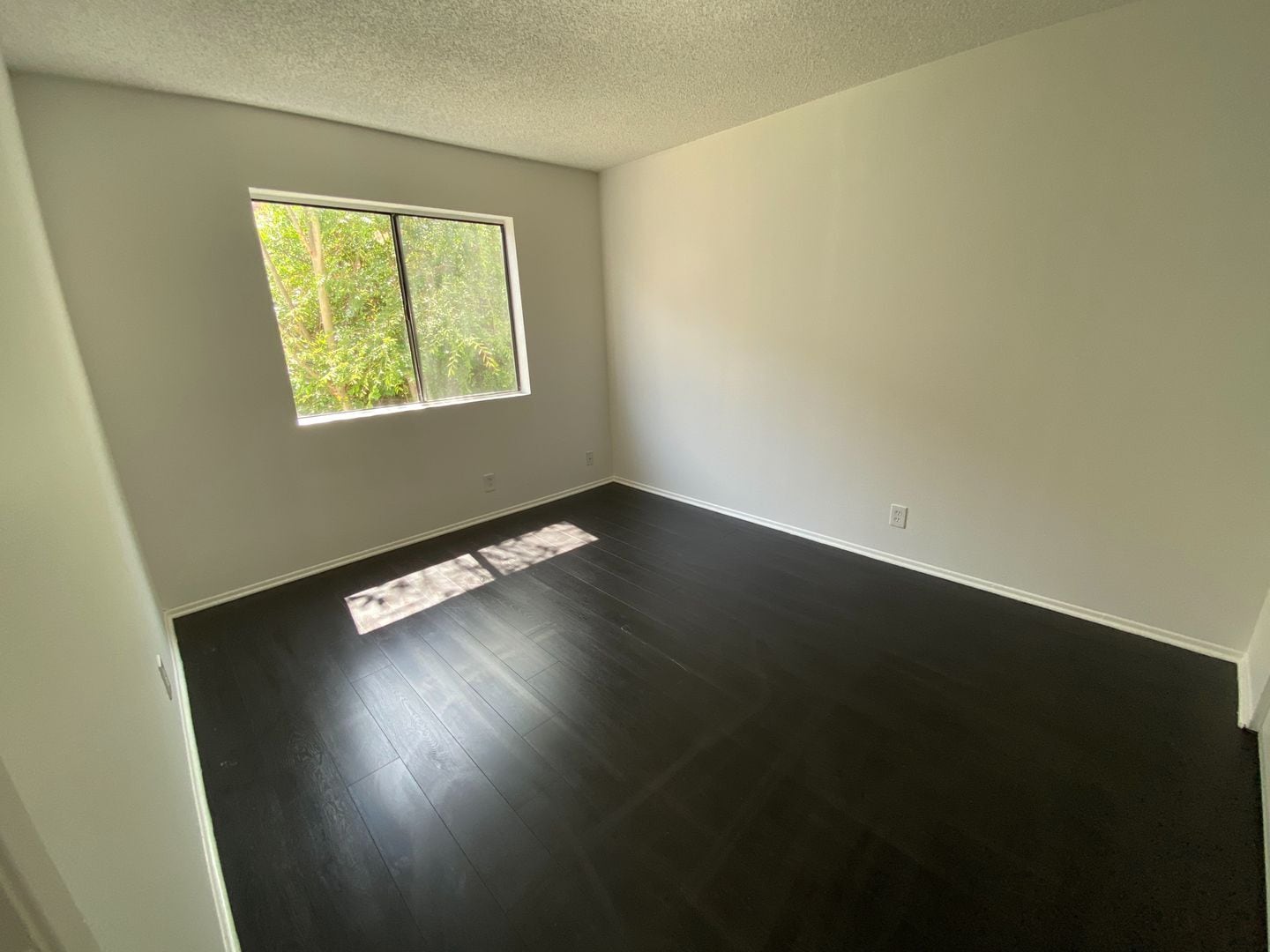 Building Photo - 827 S Wilton Pl