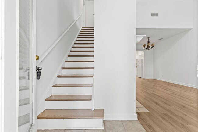 Building Photo - Move-In Ready 3-Bed Home in Villages at Ha...