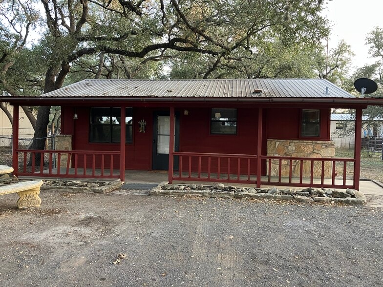 Welcome home! - 20681 FM306