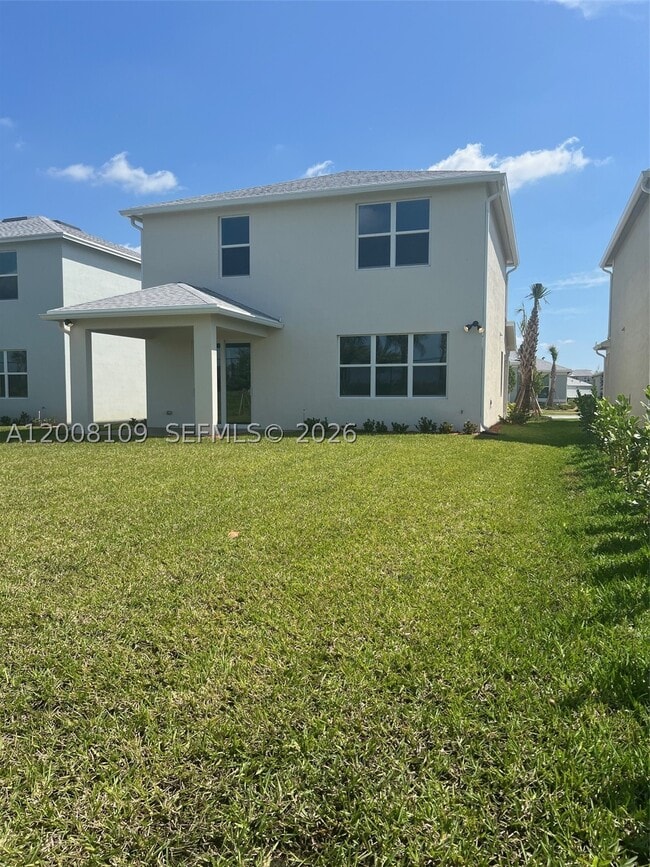 Building Photo - 12222 SW Myrtle Oak Dr