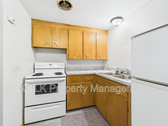 Building Photo - 1107 38th St NW