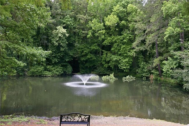 Building Photo - 1237 Ashford Creek Park NE