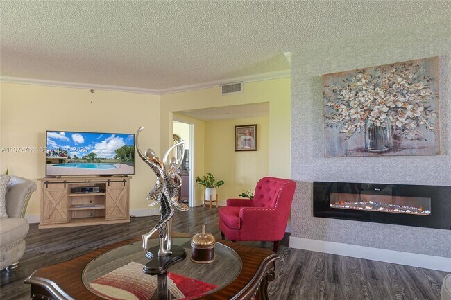 Building Photo - 7200 Radice Ct