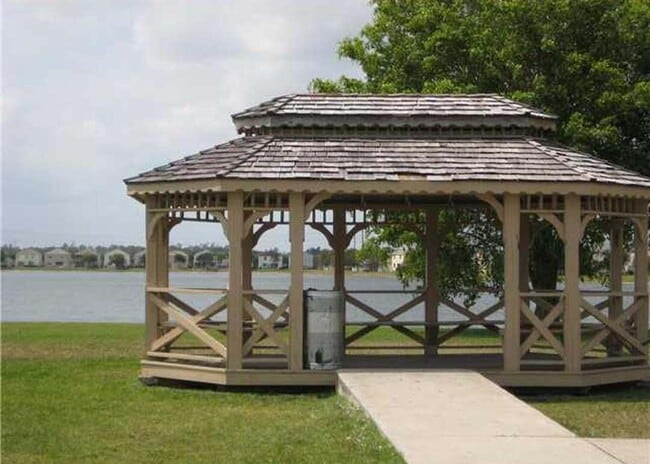 Building Photo - 158 Berenger Walk