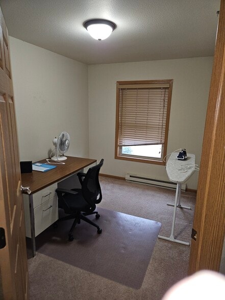 Home office - 4984 Service Dr