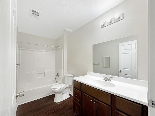 Building Photo - 7426 Blue Jay Dr