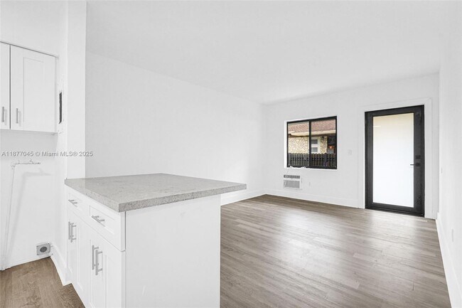 Building Photo - 173 NW 56th St