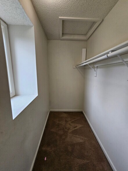 Building Photo - 14117 Parkhill Ln