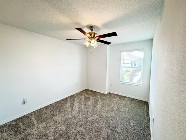 Building Photo - Single Family 4 Bedroom Home for Rent