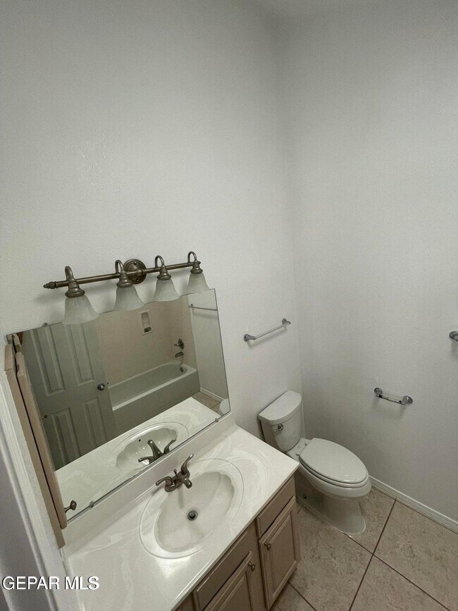 Building Photo - 6376 Dakota Ridge Dr