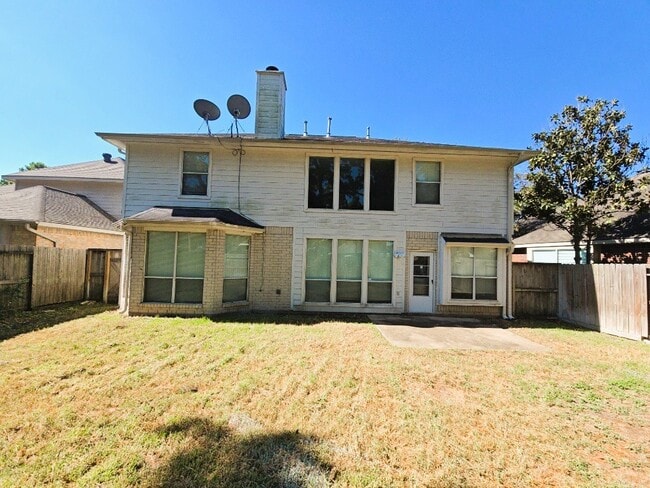 Building Photo - 24030 River Pl Dr