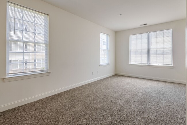 Montage-room - Montage at Hamilton Apartments 55+ Community