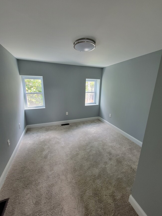 Building Photo - 2509 McHenry St